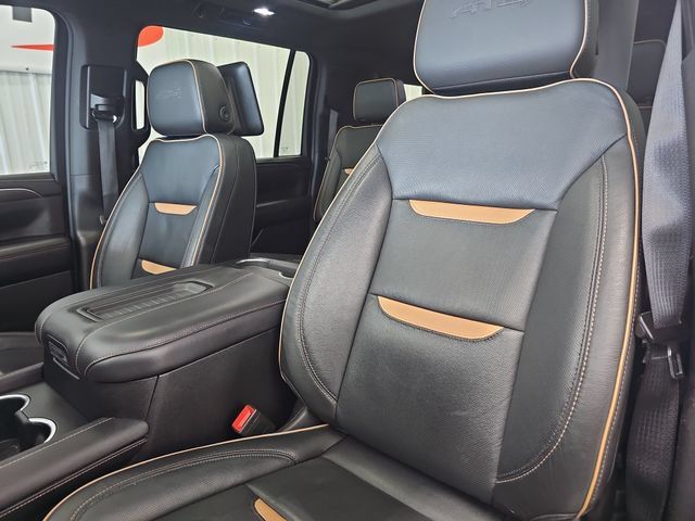 Used 2021 GMC Yukon XL AT4 w/ AT4 Premium Plus Package AWD/4WD image 41