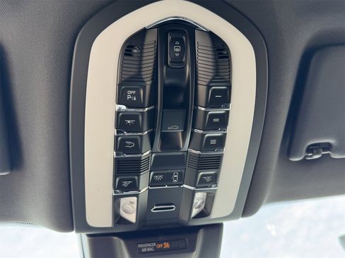 New 2025 Porsche Macan image 26