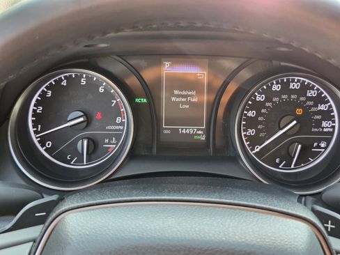 Used 2024 Toyota Camry SE image 20