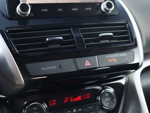 Used 2024 Mitsubishi Eclipse Cross SE image 21