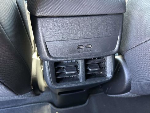 Used 2026 Chevrolet Equinox LT image 15