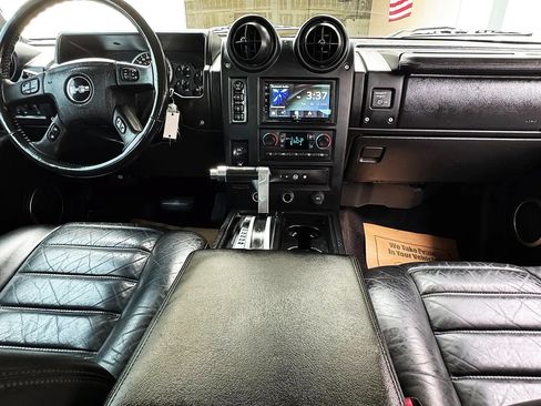 Used 2005 HUMMER H2 SUT w/ Preferred Equipment Group AWD/4WD image 16