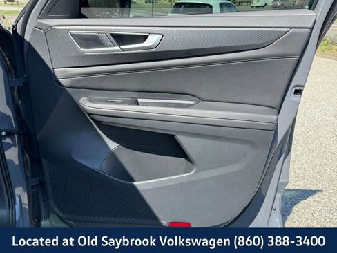 Certified 2025 Volkswagen Atlas Cross Sport SEL R-Line AWD/4WD image 28