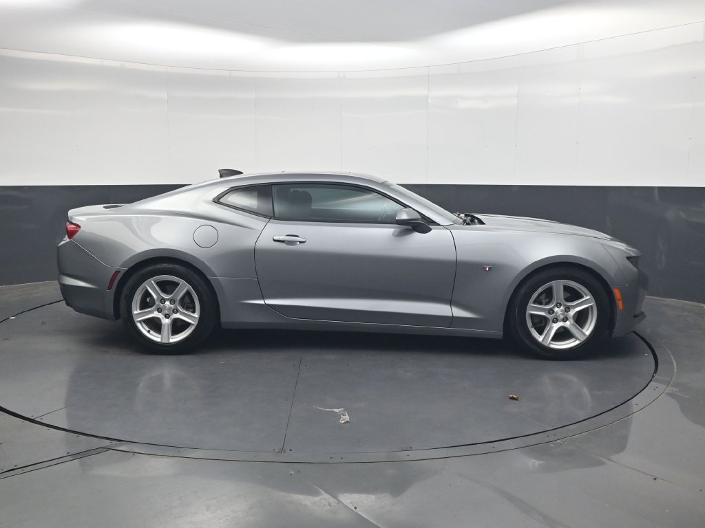 Used 2023 Chevrolet Camaro LT RWD image 3