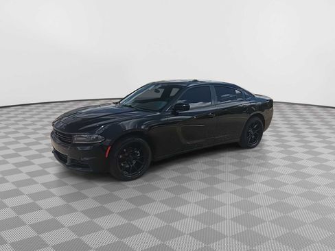 Used 2021 Dodge Charger SXT RWD image 4