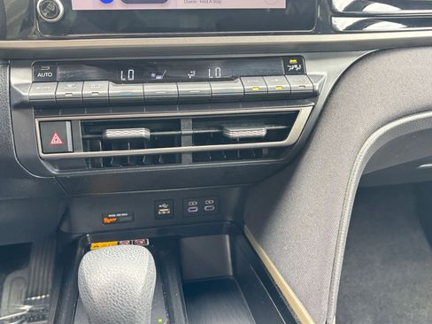 Used 2025 Toyota Camry LE FWD image 17