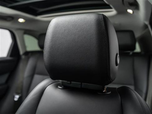 New 2024 Land Rover Range Rover Velar S image 14