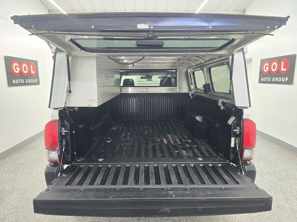 Used 2022 Toyota Tacoma SR RWD image 7