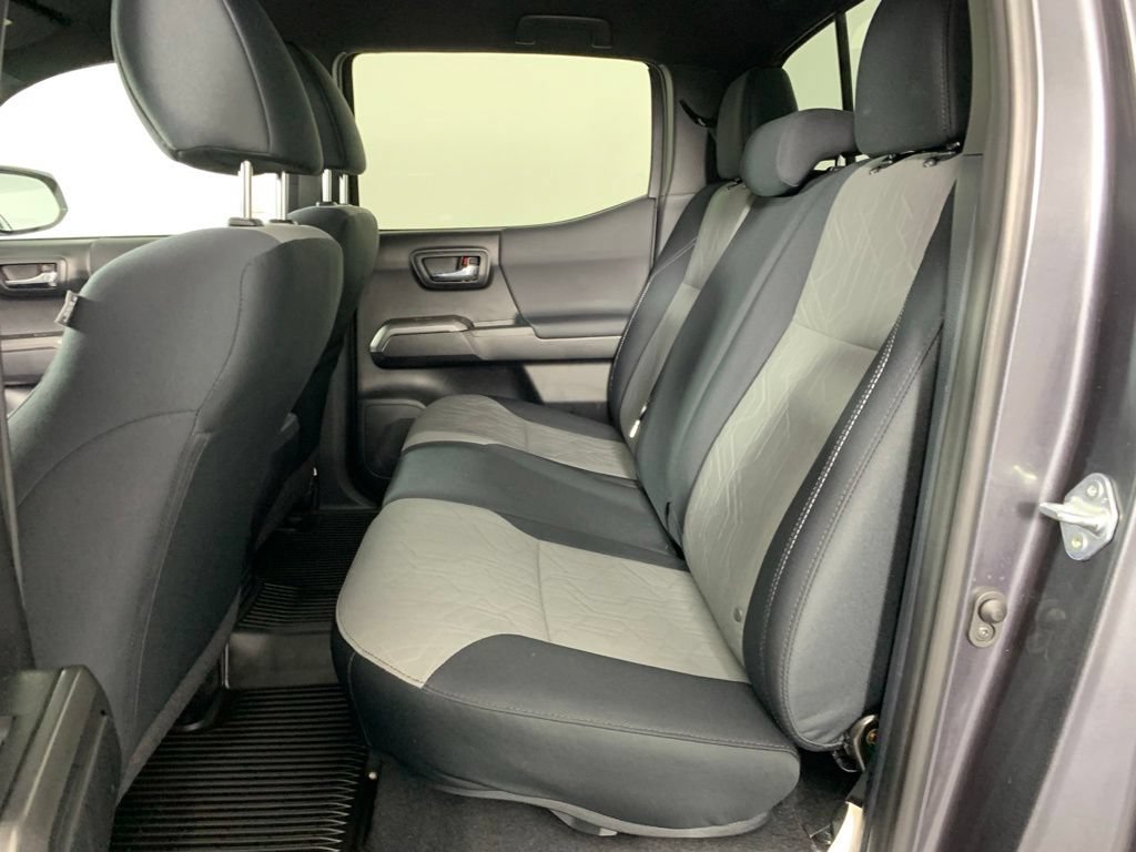 Certified 2021 Toyota Tacoma TRD Off-Road AWD/4WD image 24