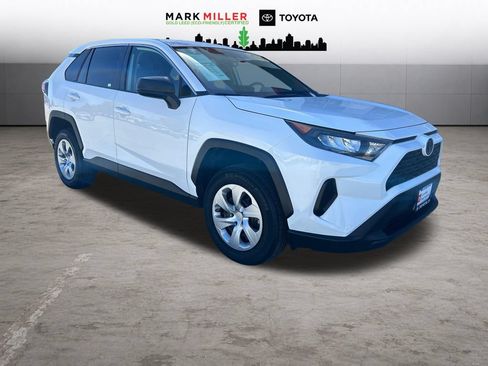 Certified 2022 Toyota RAV4 LE AWD/4WD image 8