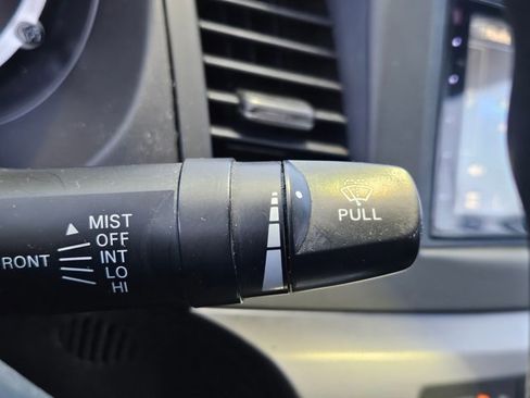 Used 2015 Mitsubishi Lancer ES image 10