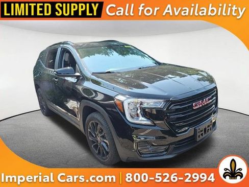 Used 2023 GMC Terrain SLE w/ Driver Convenience Package AWD/4WD image 1