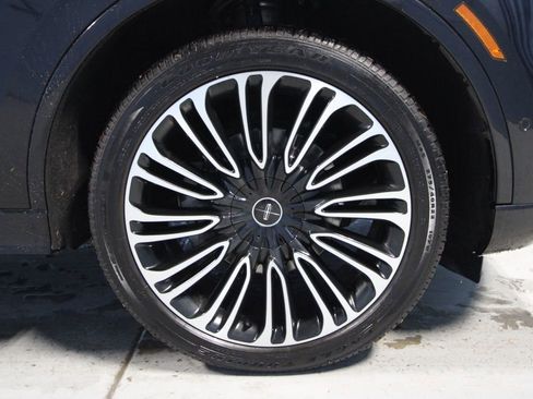 Used 2022 Lincoln Aviator Black Label w/ Dynamic Handling Package image 44