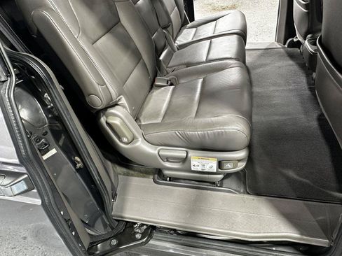 Used 2013 Honda Odyssey Touring image 28