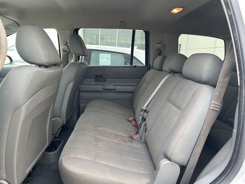 Used 2005 Dodge Durango SXT image 18