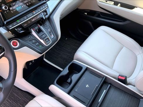 Used 2025 Honda Odyssey EX-L image 16