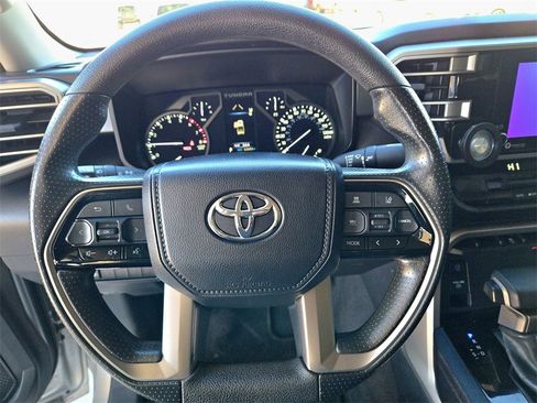 Used 2022 Toyota Tundra SR5 w/ SR5 Convenience Package image 14