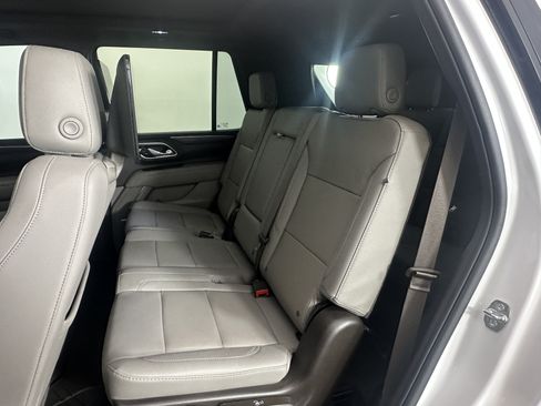 Used 2024 Chevrolet Tahoe Z71 w/ Luxury Package AWD/4WD image 14