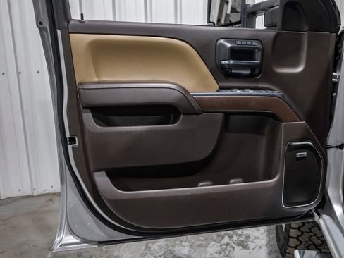 Used 2017 GMC Sierra 2500 Denali w/ Duramax Plus Package image 39