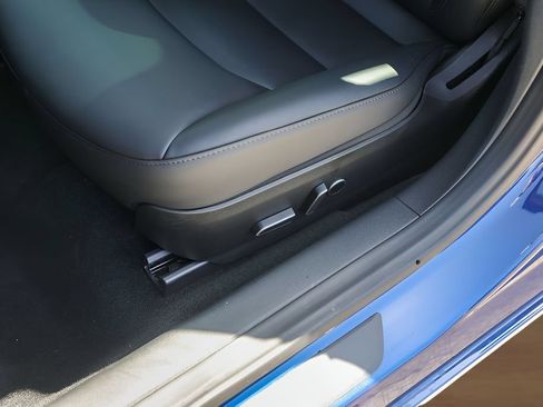 Used 2023 Tesla Model 3 Standard Range RWD image 8