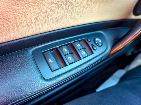 Used 2012 BMW 128i Convertible image 27