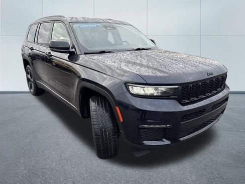 Used 2023 Jeep Grand Cherokee L Limited w/ Black Appearance Package image 5