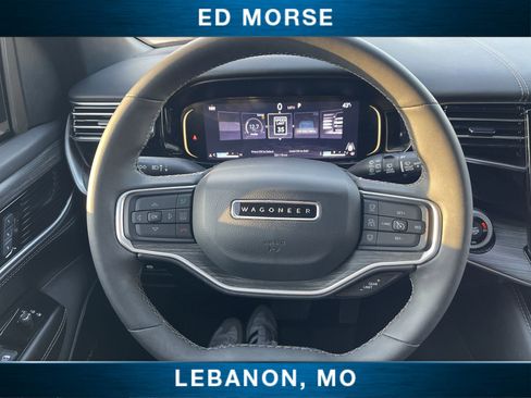 Used 2023 Jeep Wagoneer Series III w/ Premium Group I image 12