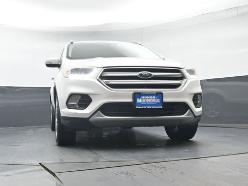 Used 2019 Ford Escape Titanium image 40