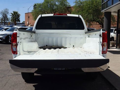 Used 2015 Nissan Frontier S image 22