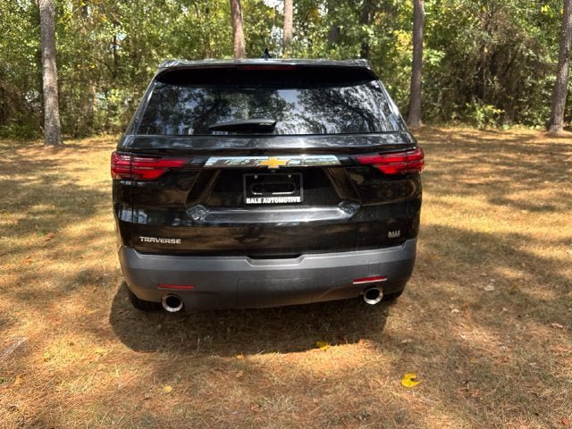 Used 2022 Chevrolet Traverse LS FWD image 4