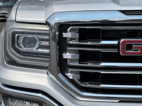 Used 2018 GMC Sierra 1500 SLT AWD/4WD image 46