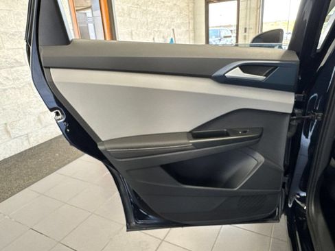 Used 2024 Volkswagen Taos SE FWD image 37