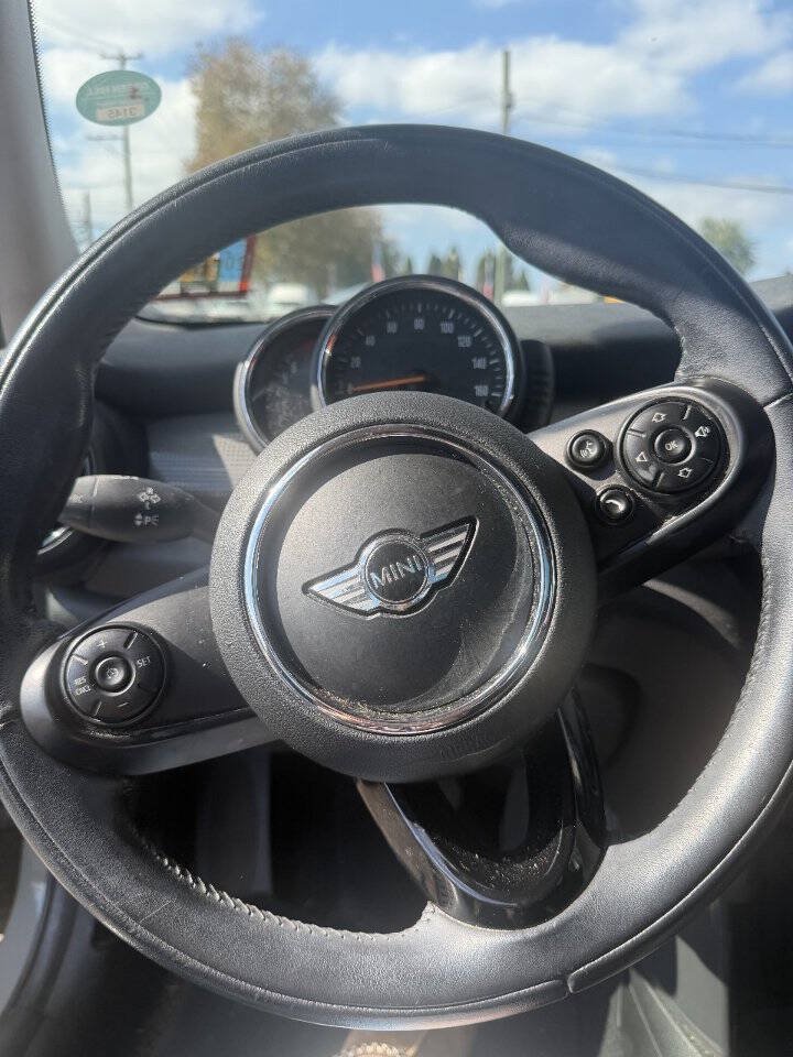Used 2017 MINI Cooper 4-Door Hardtop FWD image 10