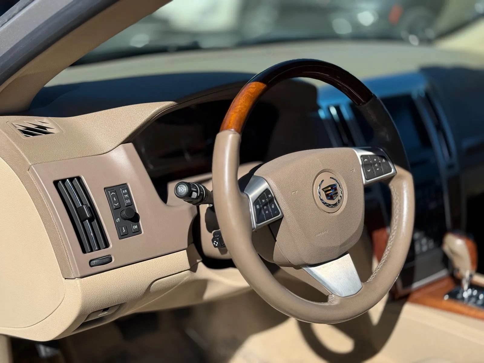 Used 2008 Cadillac STS AWD w/ Preferred Equipment Group image 12