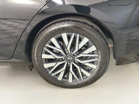 Used 2024 Nissan Altima 2.5 SV image 30