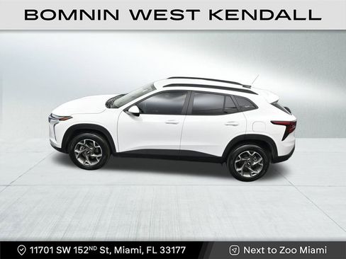 Used 2025 Chevrolet Trax LT image 13