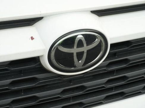 Used 2023 Toyota RAV4 XLE FWD image 11