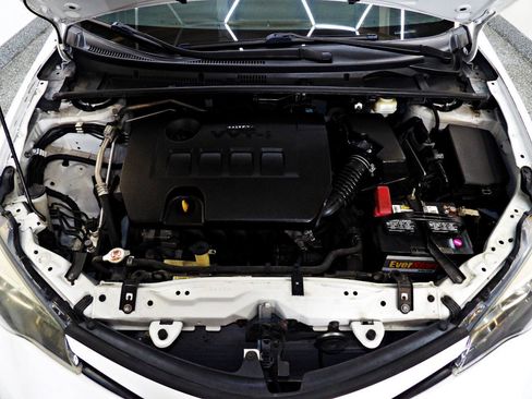 Used 2018 Toyota Corolla SE FWD image 22