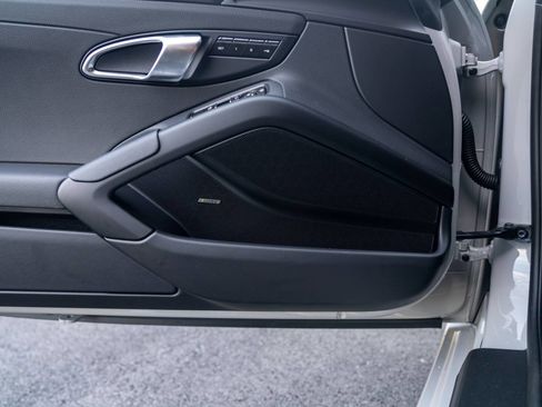 New 2025 Porsche 718 Cayman Base image 27