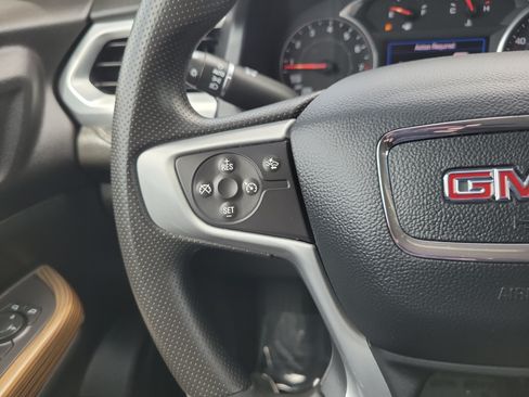 Used 2021 GMC Acadia SLE AWD/4WD image 17