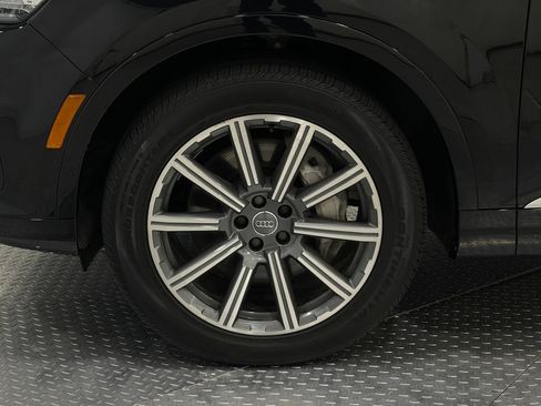 Used 2019 Audi Q7 3.0T Prestige AWD/4WD image 37