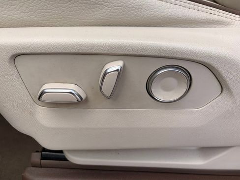 Used 2023 GMC Yukon Denali image 15