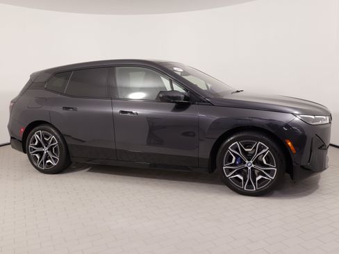 Used 2025 BMW iX M60 AWD/4WD image 10