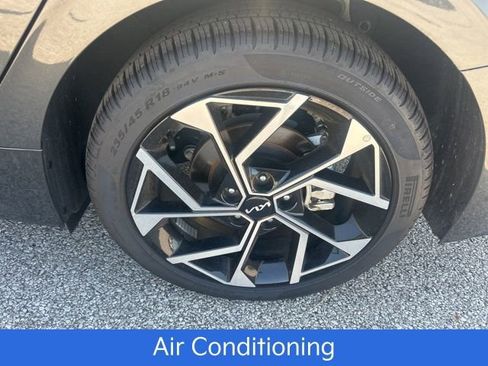 Used 2025 Kia K5 EX image 28