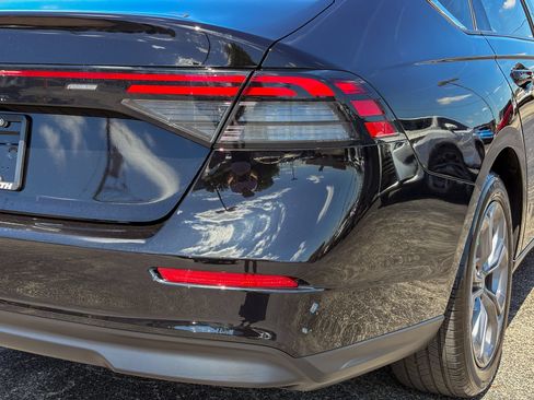 Used 2024 Honda Accord EX image 12