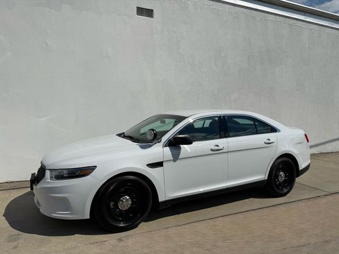 Used 2018 Ford Taurus Police Interceptor w/ Ready For The Road Package FWD image 1
