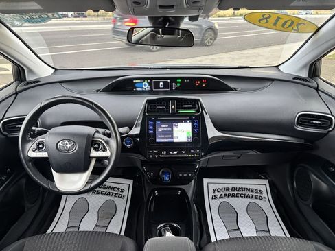 Used 2018 Toyota Prius Prime Plus image 17