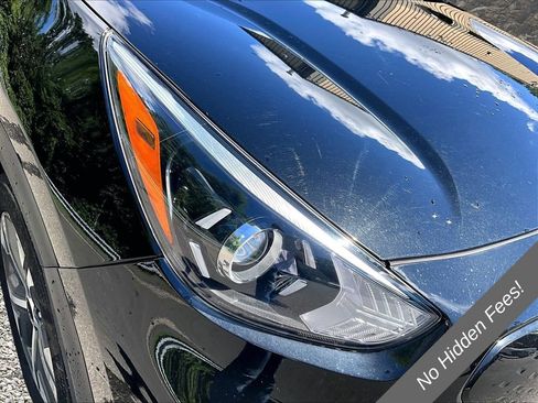 Used 2022 Kia Niro EX Premium w/ Cold Weather Package FWD image 25