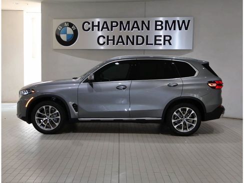 Used 2026 BMW X5 xDrive40i w/ Premium Package AWD/4WD image 3