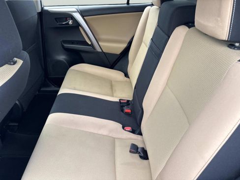 Used 2016 Toyota RAV4 XLE AWD/4WD image 14